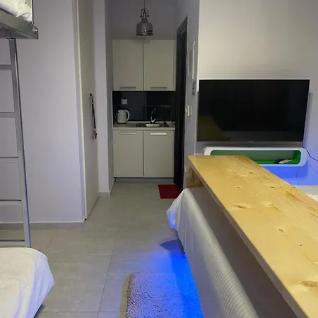 Διαμέρισμα Sauna City 01 *